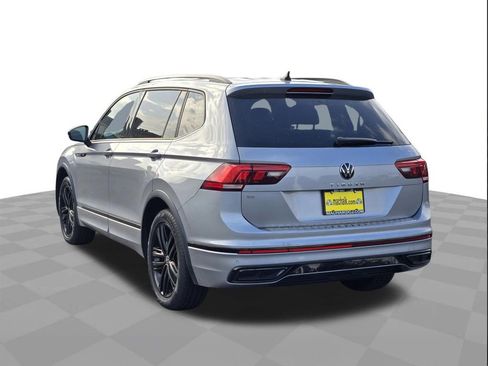 Used 2022 Volkswagen Tiguan SE R-Line FWD image 6