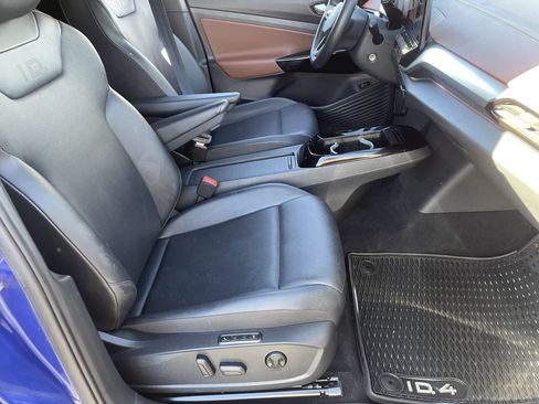 Certified 2021 Volkswagen ID.4 Pro S w/ Gradient Package image 9