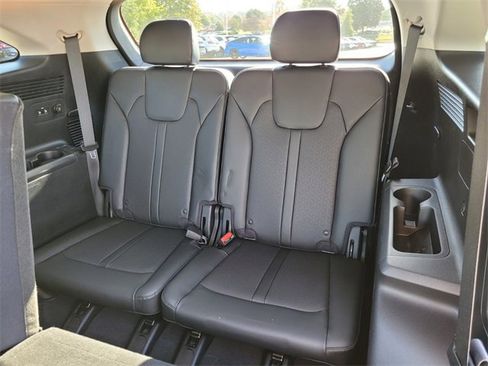 Used 2021 Kia Sorento S image 12