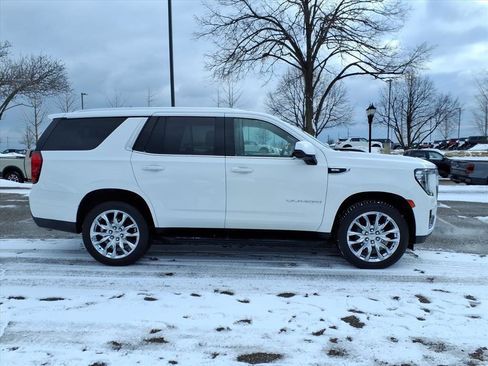 Used 2022 GMC Yukon SLE w/ Gmc Pro Safety Plus Package image 6