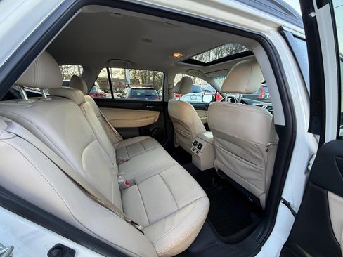 Used 2015 Subaru Outback 2.5i Limited image 11