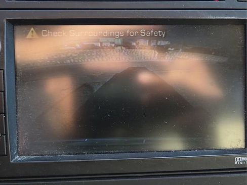 Used 2011 GMC Acadia Denali image 26