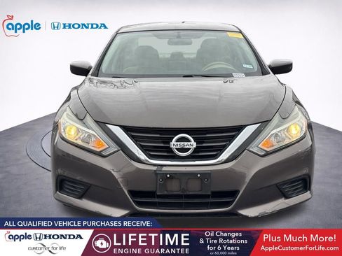 Used 2016 Nissan Altima 2.5 S w/ Power Driver Seat Package image 2