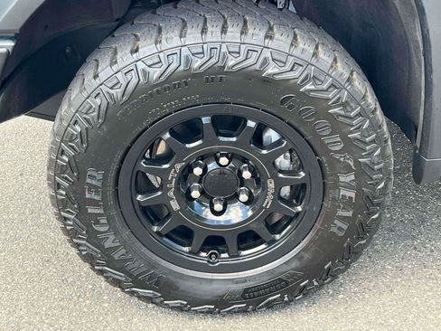 Used 2023 GMC Sierra 1500 AT4X w/ AT4X AEV Edition AWD/4WD image 6