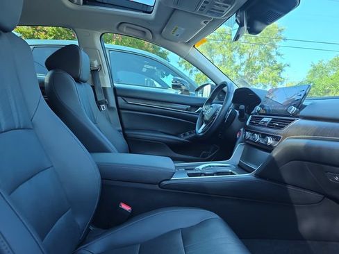 Used 2022 Honda Accord Touring image 32