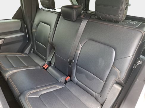 Used 2022 Ford Bronco Badlands AWD/4WD image 13