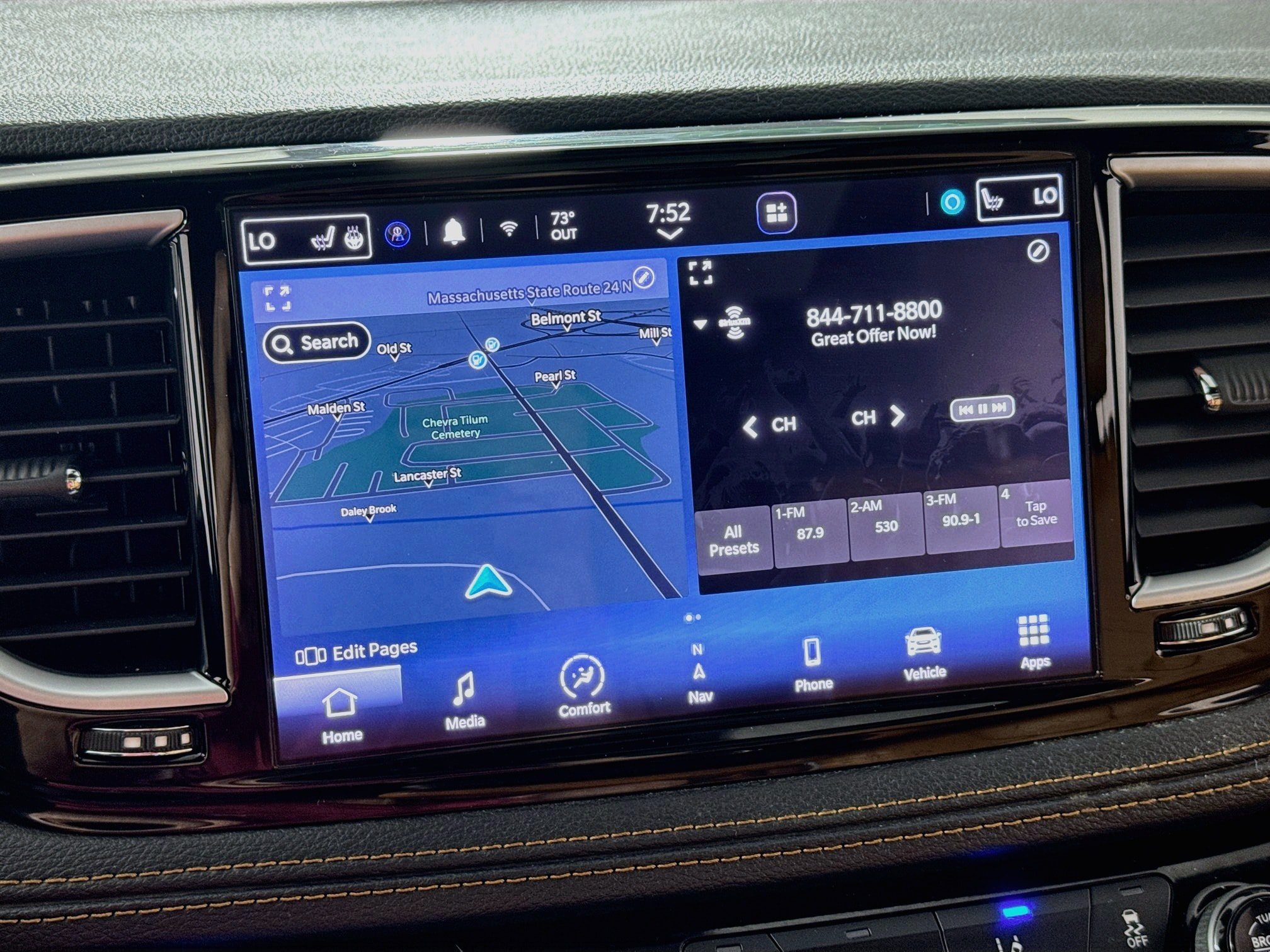 Used 2023 Chrysler Pacifica Pinnacle FWD image 20