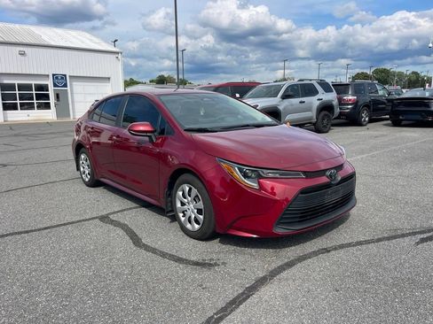Used 2024 Toyota Corolla LE FWD image 7