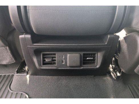 Used 2025 Chevrolet Silverado 1500 LT RWD image 4