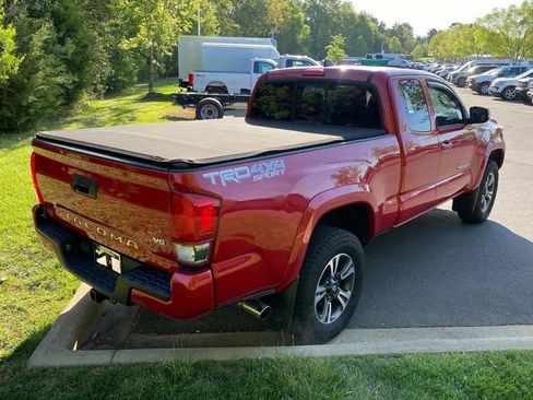 Used 2016 Toyota Tacoma TRD Sport w/ Towing Package image 33