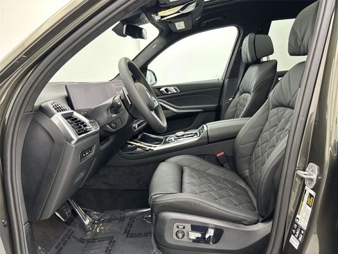 New 2026 BMW X7 xDrive40i w/ M Sport Package image 25