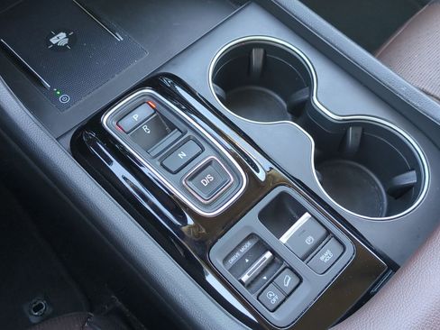 Used 2023 Honda Pilot Elite image 16