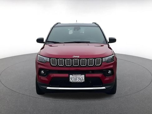 Used 2025 Jeep Compass Limited image 3