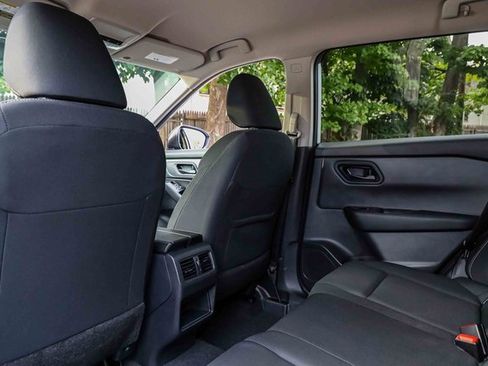 Certified 2025 Nissan Rogue S image 22