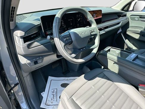 New 2026 Kia EV9 Land AWD/4WD image 9