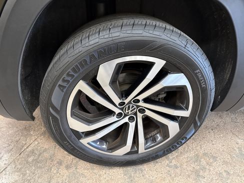 Used 2022 Volkswagen Atlas Cross Sport SEL AWD/4WD image 14