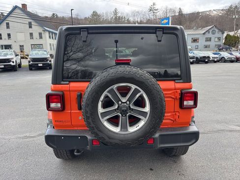 Used 2019 Jeep Wrangler Unlimited Sahara w/ Dual Top Group AWD/4WD image 4