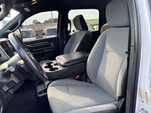Used 2024 RAM 2500 Big Horn AWD/4WD image 11