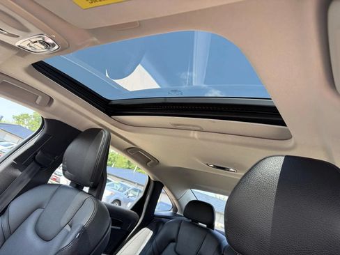 Used 2017 Volvo S90 T6 Momentum w/ Climate Package AWD/4WD image 24