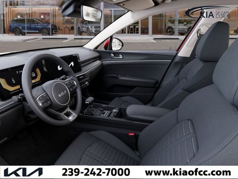 New 2025 Kia K5 LXS image 17