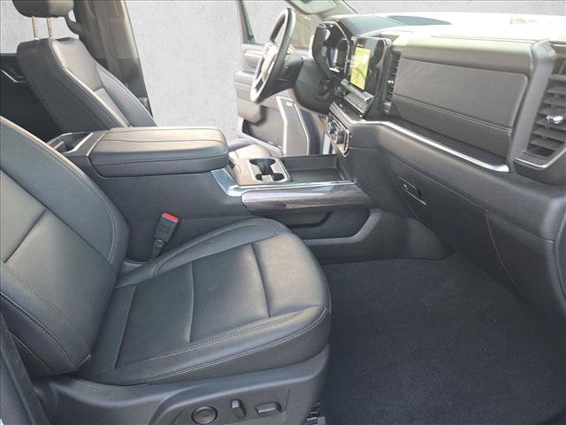 Used 2026 Chevrolet Silverado 2500 LTZ w/ LTZ Premium Package AWD/4WD image 21