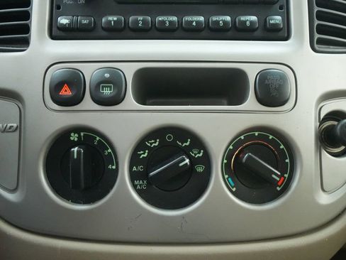 Used 2007 Ford Escape XLT image 27