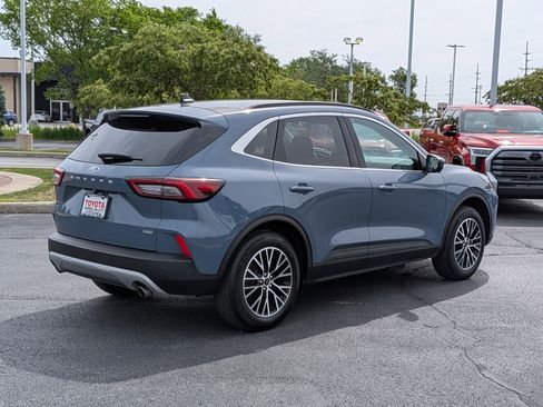 Used 2025 Ford Escape SE w/ PHEV Premium Package FWD image 8
