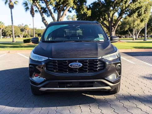 Used 2025 Ford Escape ST-Line image 3