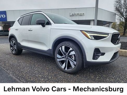 Certified 2023 Volvo XC40 B5 Plus w/ Driver Assist Package AWD/4WD image 1