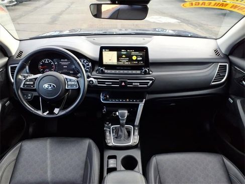Used 2021 Kia Seltos SX image 17