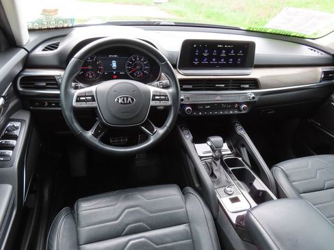 Certified 2021 Kia Telluride SX w/ SX Prestige Package AWD/4WD image 4