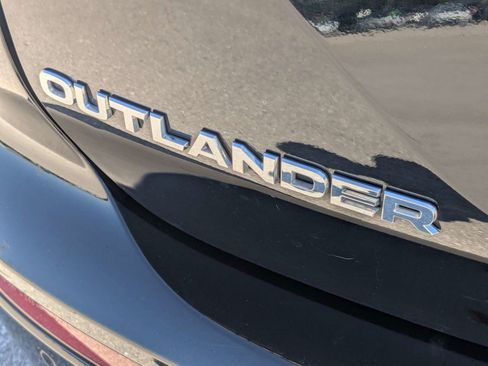 Used 2025 Mitsubishi Outlander SE AWD/4WD image 13