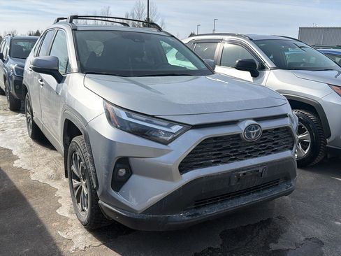 Used 2023 Toyota RAV4 XLE Premium image 3