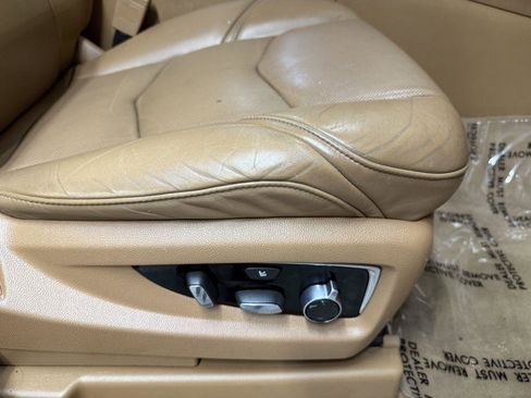 Used 2016 Cadillac Escalade ESV Platinum image 41