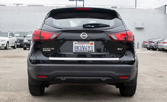 Used 2019 Nissan Rogue Sport SV FWD image 8