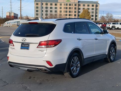 Used 2017 Hyundai Santa Fe Limited image 5