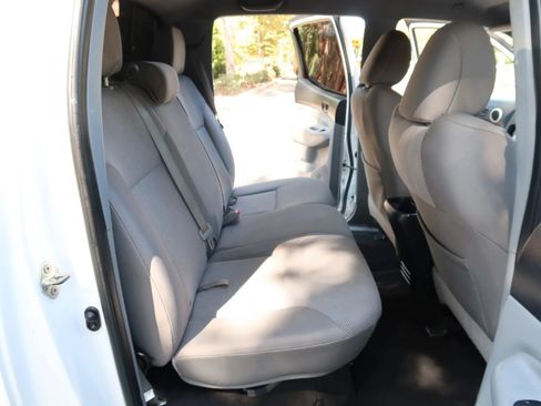 Used 2014 Toyota Tacoma PreRunner w/ TRD Off-Road Package RWD image 21