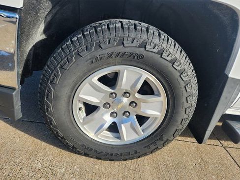 Used 2018 Chevrolet Silverado 1500 LT w/ All Star Edition image 24