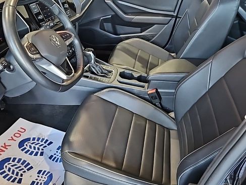 Used 2024 Volkswagen Jetta SE image 25