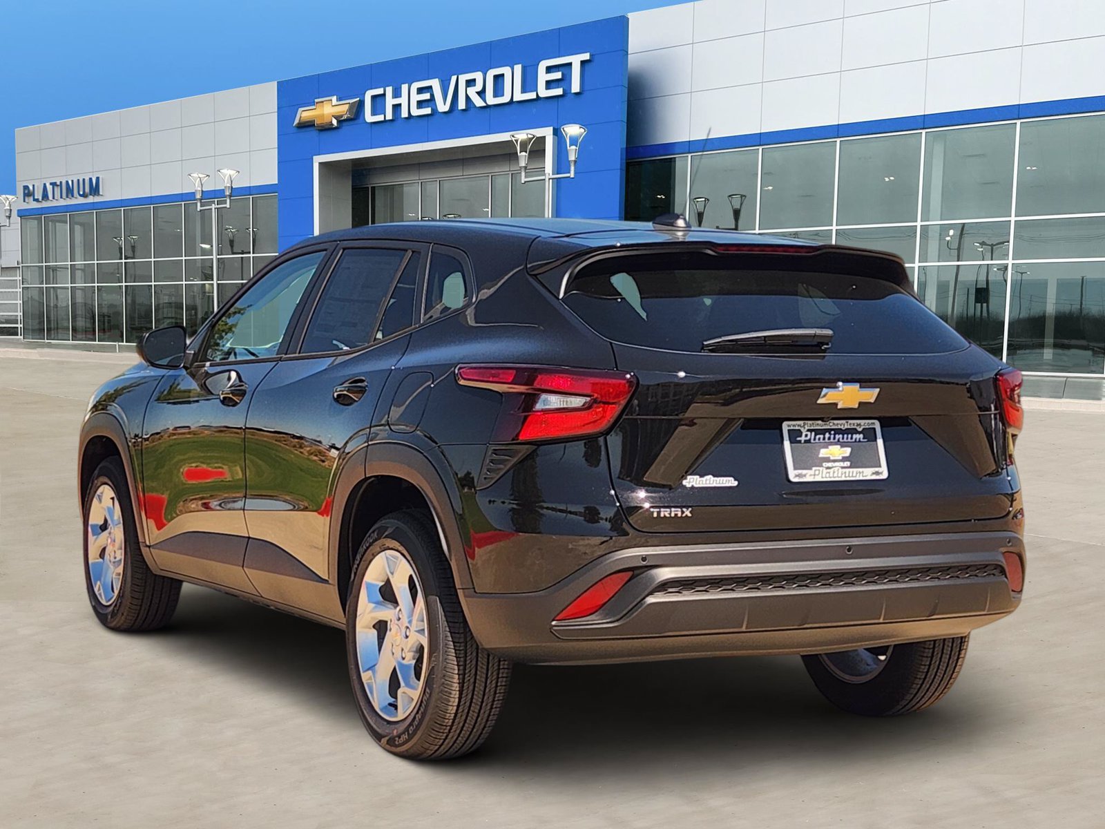 New 2026 Chevrolet Trax LS w/ LS Convenience Package FWD image 4