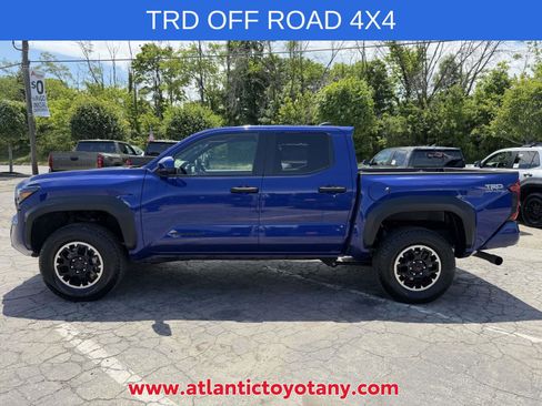 Used 2024 Toyota Tacoma TRD Off-Road AWD/4WD image 9
