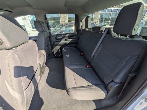 Used 2024 Chevrolet Silverado 2500 LT AWD/4WD image 19