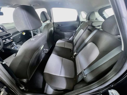 Used 2023 Hyundai Kona SE image 22