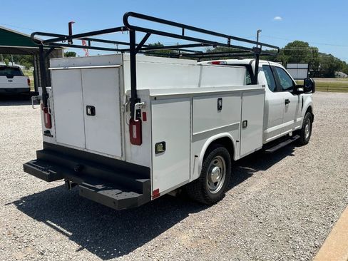 Used 2021 Ford F350 XL w/ Power Equipment Group RWD image 4