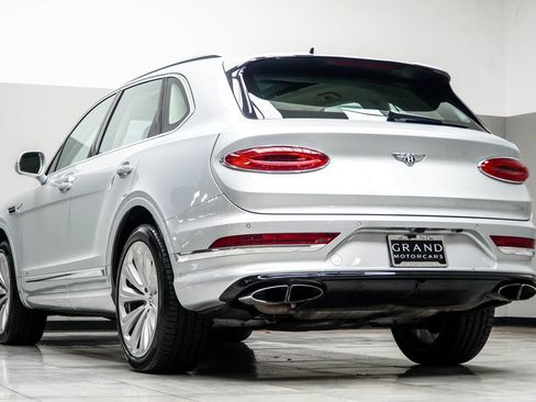 Used 2021 Bentley Bentayga AWD/4WD image 11