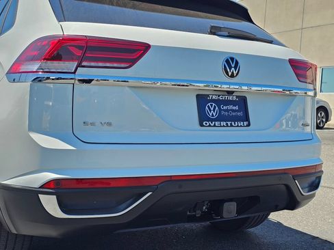 Certified 2023 Volkswagen Atlas Cross Sport SE w/ Panoramic Sunroof Package AWD/4WD image 7