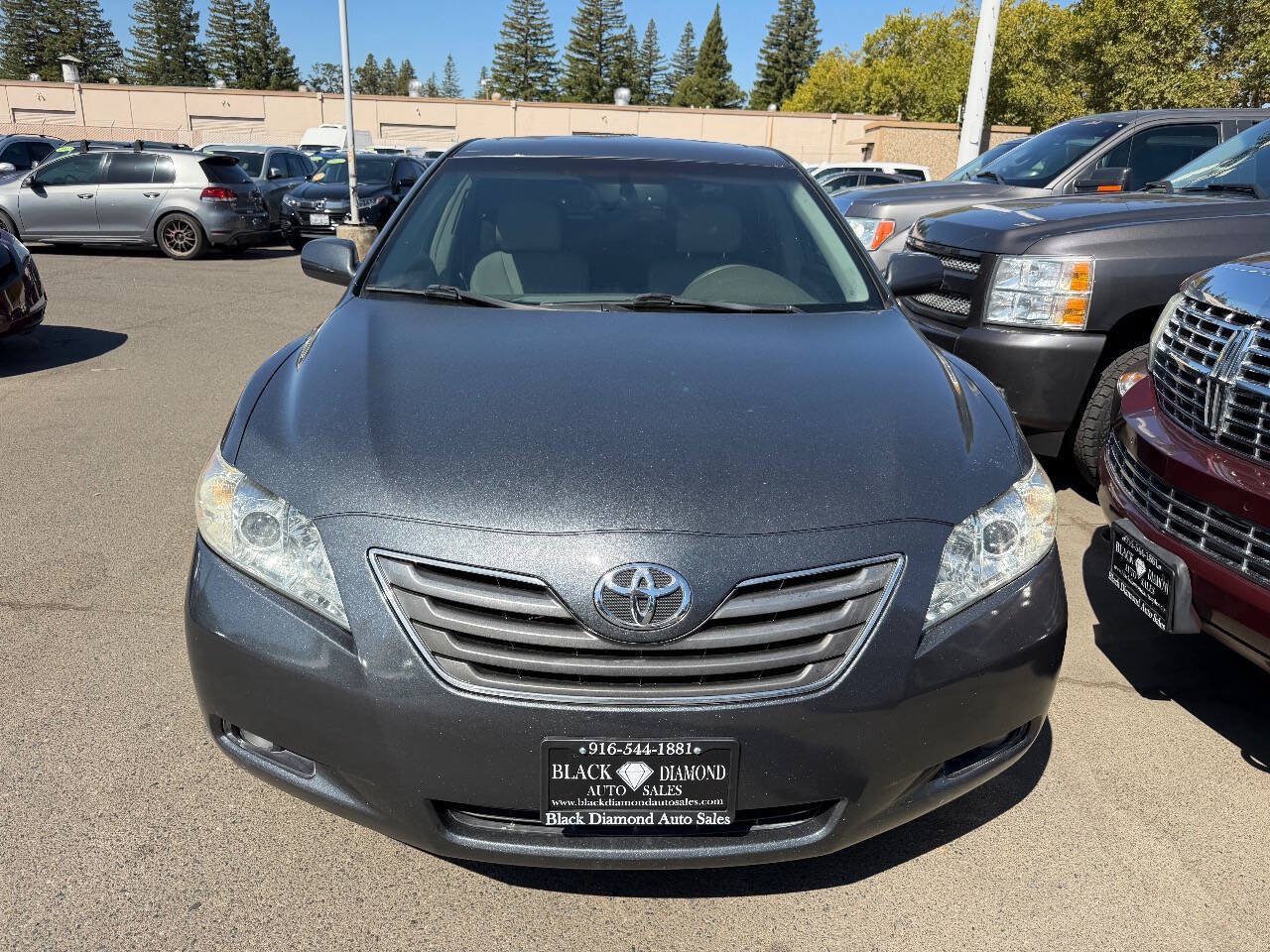 Used 2009 Toyota Camry XLE FWD image 2