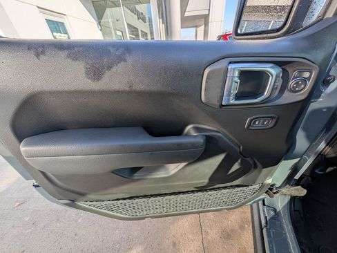 New 2026 Jeep Wrangler Unlimited Rubicon image 36