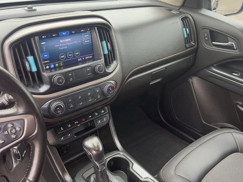 Used 2022 GMC Canyon AT4 w/ Driver Alert Package image 10