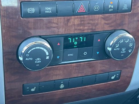 Used 2010 Dodge Ram 2500 Truck Laramie AWD/4WD image 19